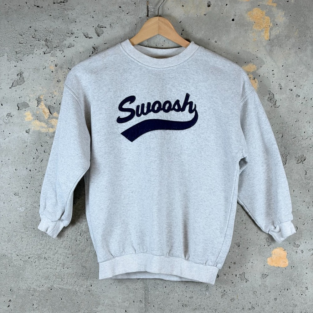 Nike Girls Heather Gray Swoosh Logo Crew Neck Sweatshirt HJ6234-051 Small
